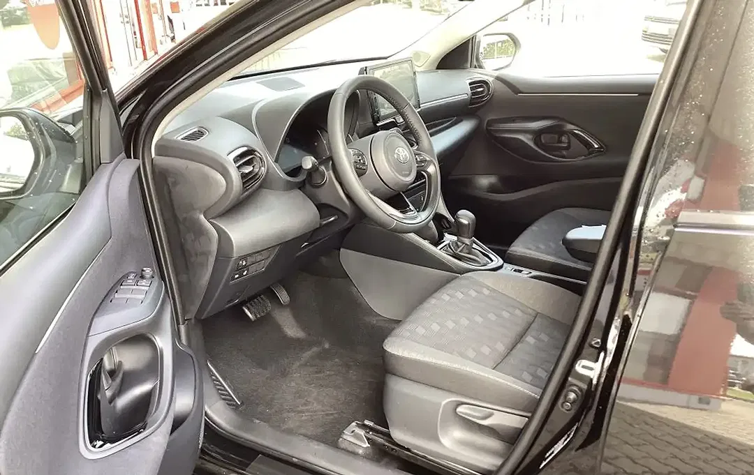 Toyota Yaris 1.5 VVT-i Hybrid - Thumbnail 6