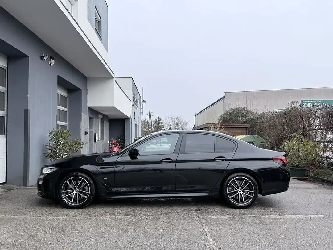 BMW 518 AUT Shadow Line - Thumbnail 9