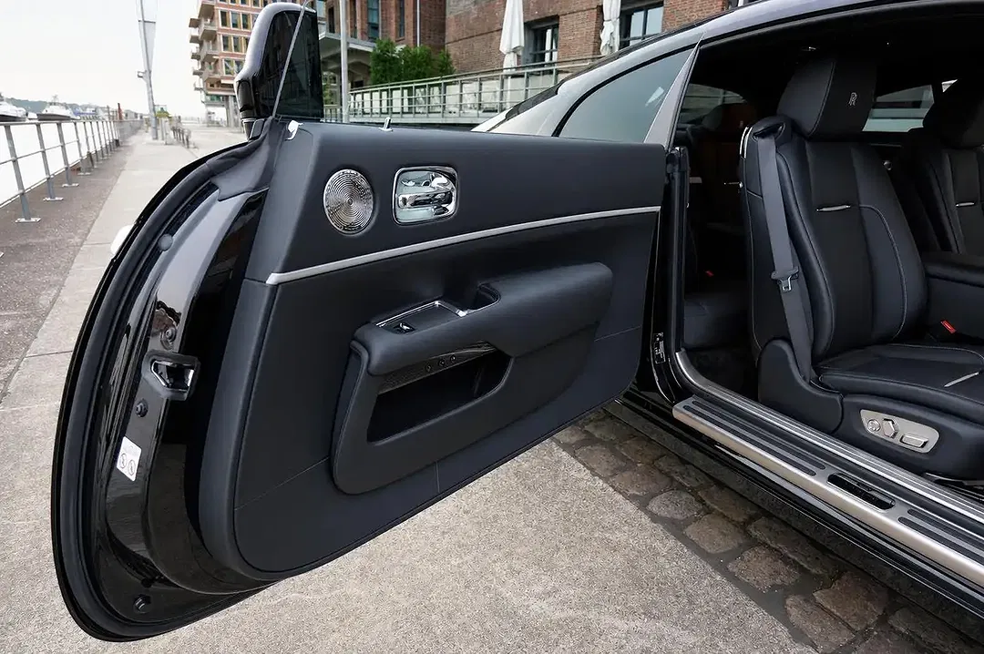 Rolls-Royce Wraith Black Badge - foto 15