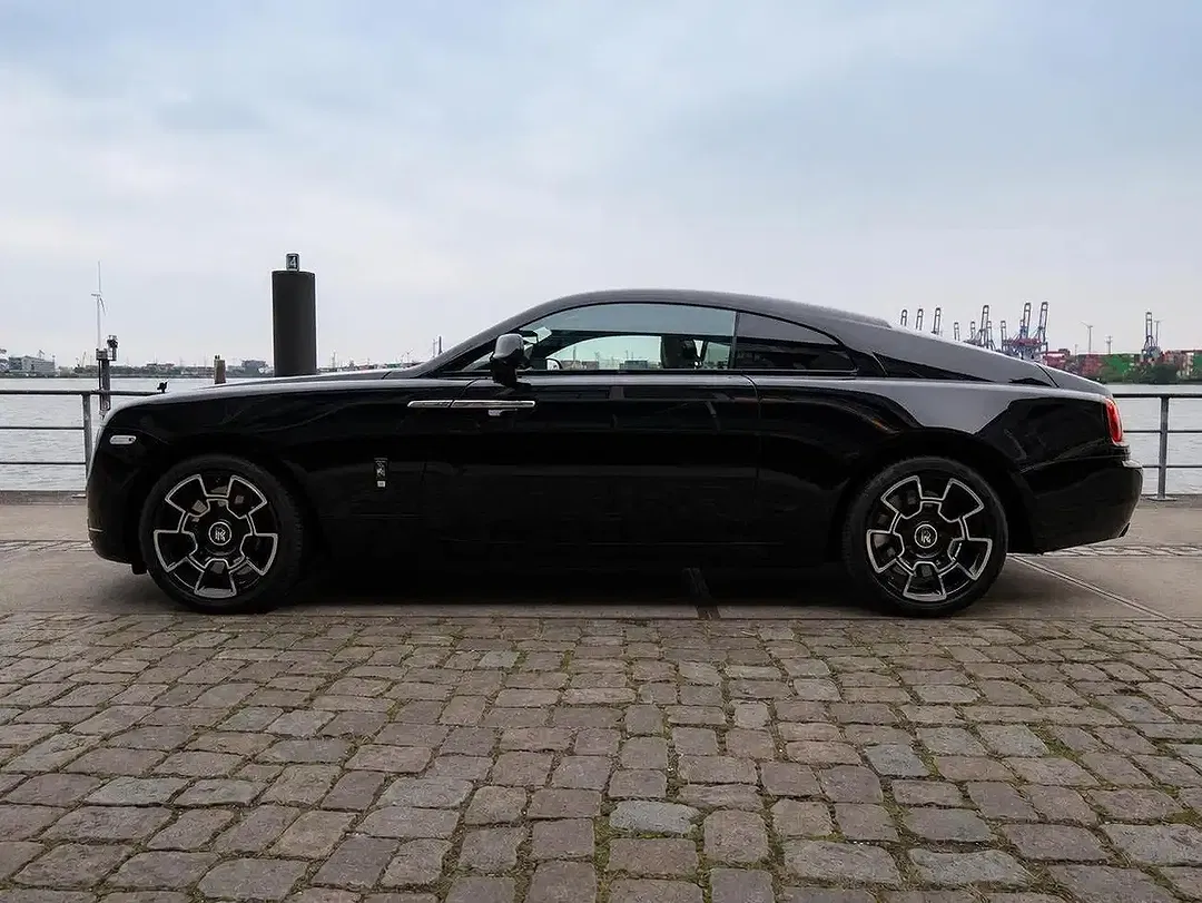 Rolls-Royce Wraith Black Badge - Thumbnail 3