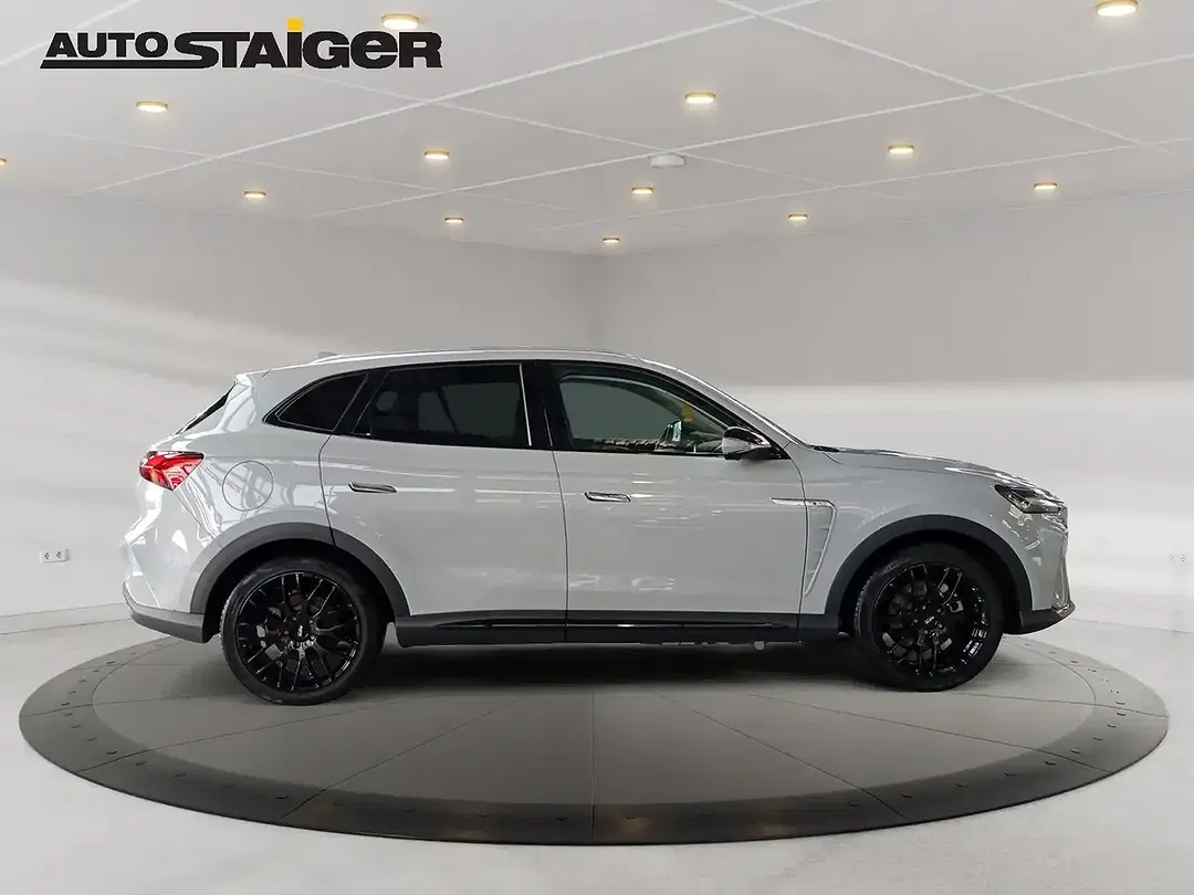 MG Marvel R EV Luxury - Thumbnail 5