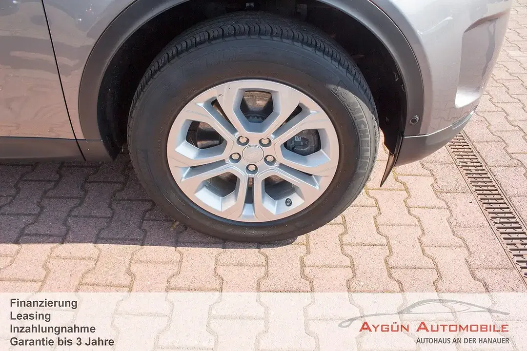 Land Rover Discovery Sport P300e S - Thumbnail 10