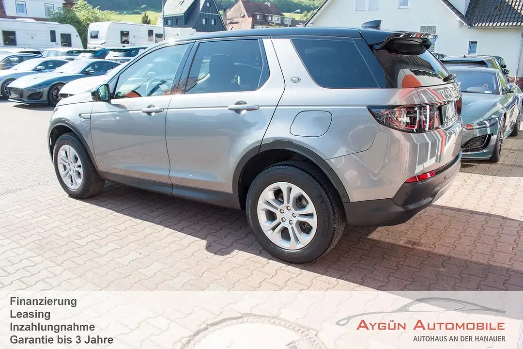 Land Rover Discovery Sport P300e S - Thumbnail 4