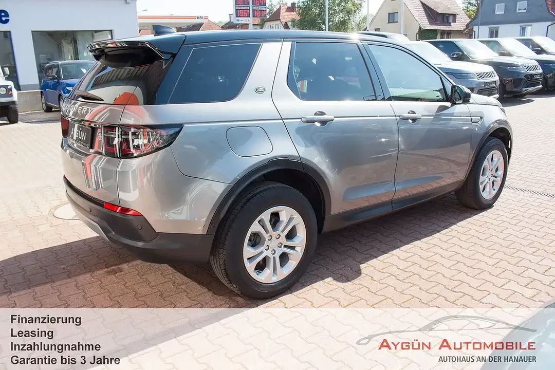 Land Rover Discovery Sport P300e S - Thumbnail 8