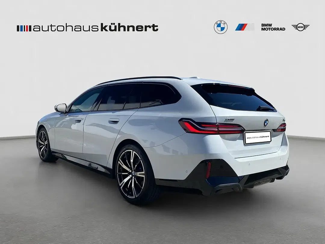BMW 540 xDrive Touring M Sport - Thumbnail 4