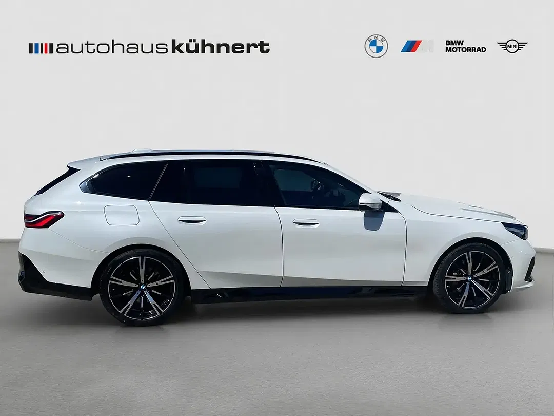 BMW 540 xDrive Touring M Sport - Thumbnail 7
