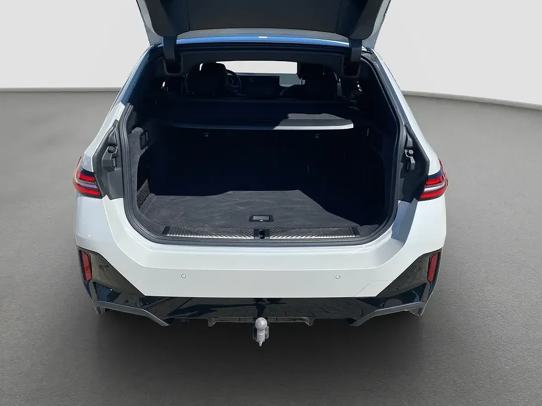 BMW 540 xDrive Touring M Sport - Thumbnail 9