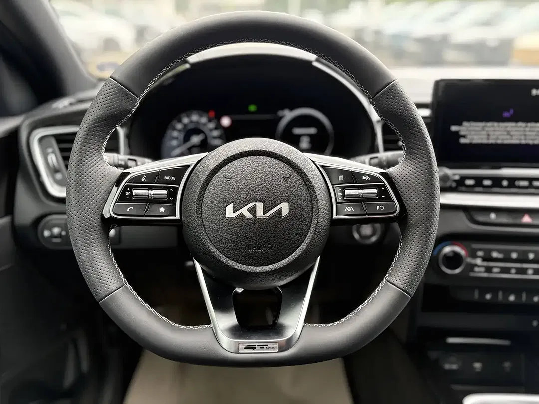 Kia Ceed / cee'd 1.5 GT GT-Line - Thumbnail 6