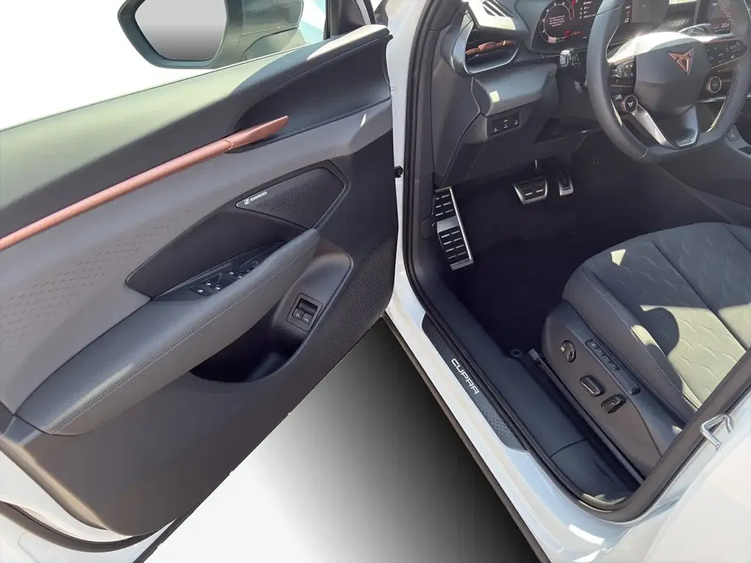 CUPRA Terramar 1.5 PHEV TSI DSG VZ DCC Matrix LED Copper - Thumbnail 11