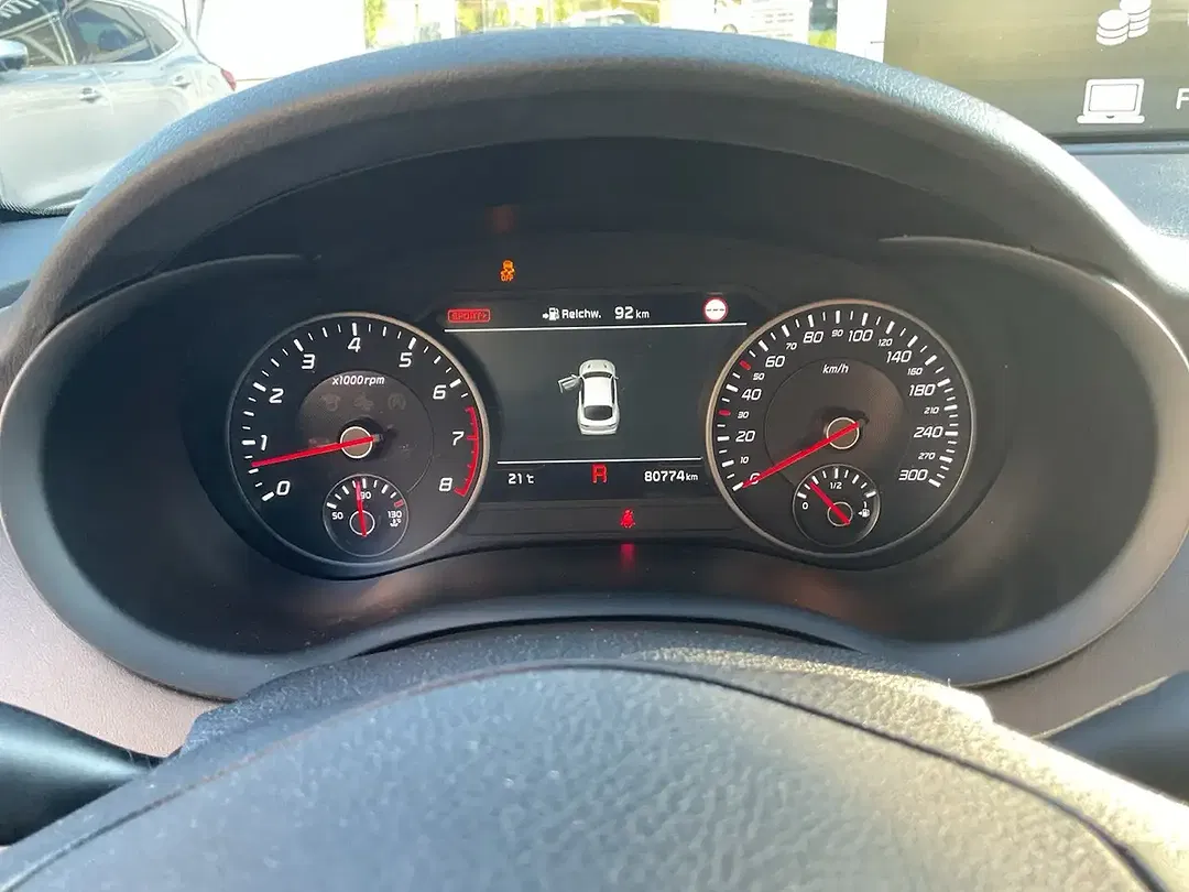 Kia Stinger 3.3 V6 T-GDI GT - Thumbnail 16