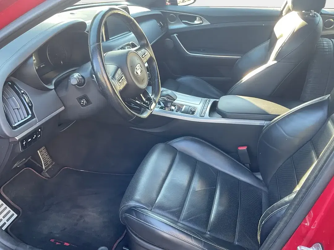 Kia Stinger 3.3 V6 T-GDI GT - Thumbnail 8