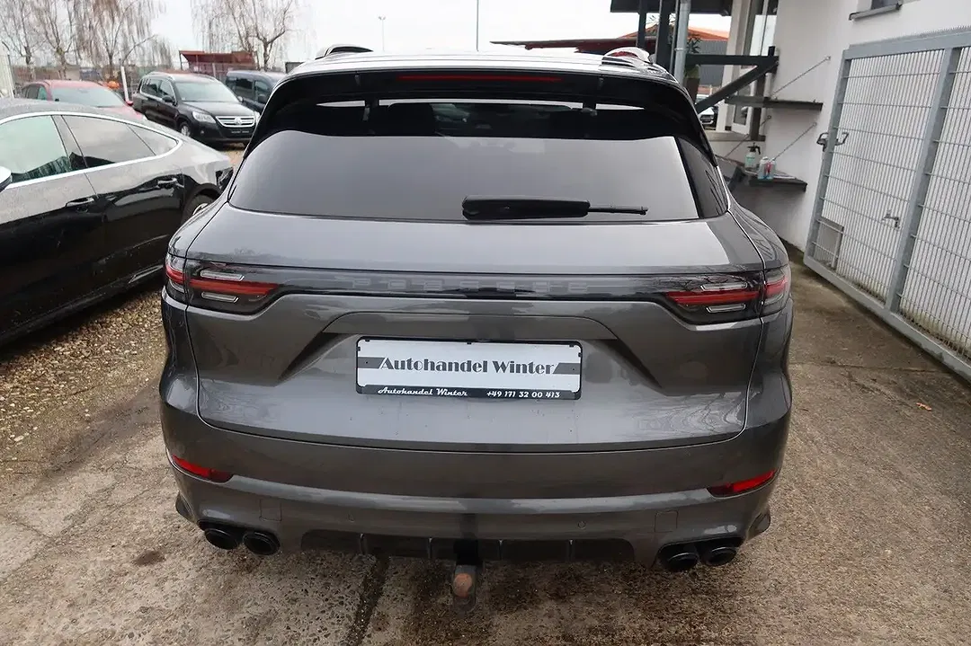 Porsche Cayenne E-Hybrid - Thumbnail 5