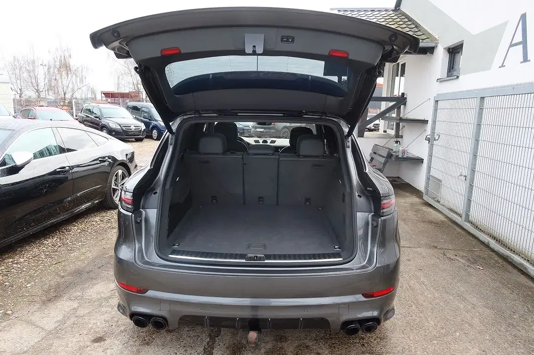 Porsche Cayenne E-Hybrid - Thumbnail 7