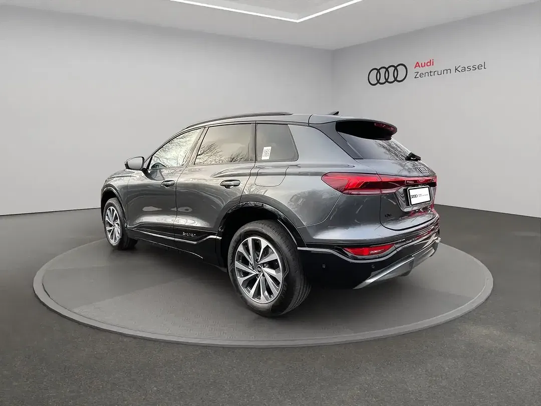 Audi Q6 e-tron S line - Thumbnail 6