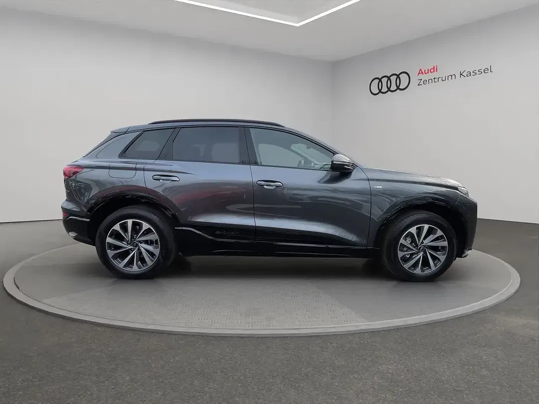 Audi Q6 e-tron S line - Thumbnail 9