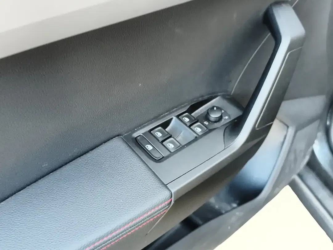 SEAT Arona 1.0 FR - Thumbnail 13