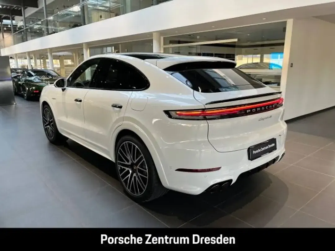 Porsche Cayenne E-Hybrid S Coupe - Thumbnail 3