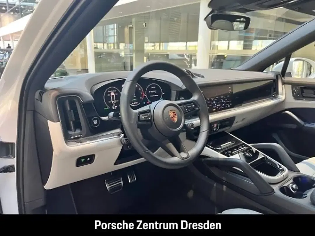 Porsche Cayenne E-Hybrid S Coupe - Thumbnail 4