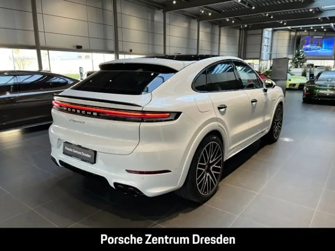 Porsche Cayenne E-Hybrid S Coupe - Thumbnail 8