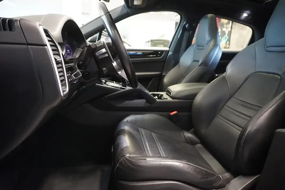 Porsche Cayenne E-Hybrid AUT PASM Coupe - Thumbnail 8