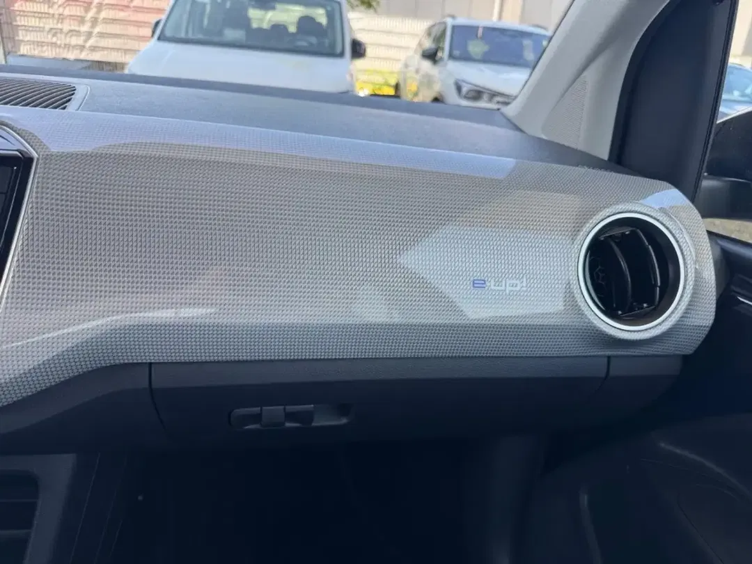 Volkswagen e-up! - foto 15