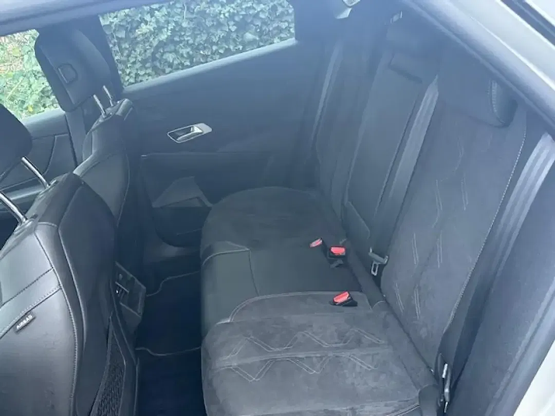 DS Automobiles DS 7 Crossback - Thumbnail 13