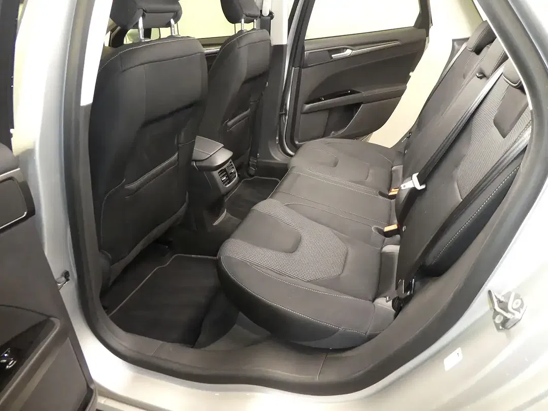 Ford Mondeo 2.0 Hybrid AUT Titanium - Thumbnail 10