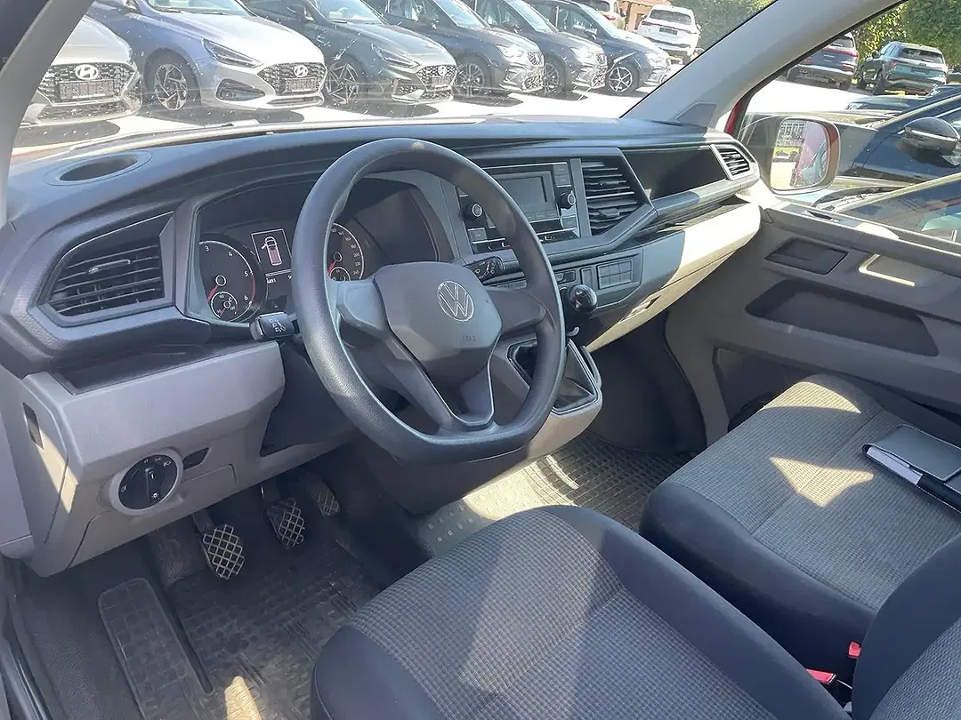 Volkswagen T6.1 Transporter 2.0 TDI - Thumbnail 3