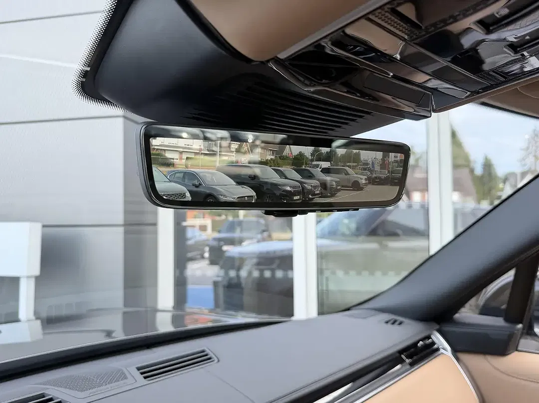 Land Rover Range Rover P550e Autobiography - Thumbnail 14