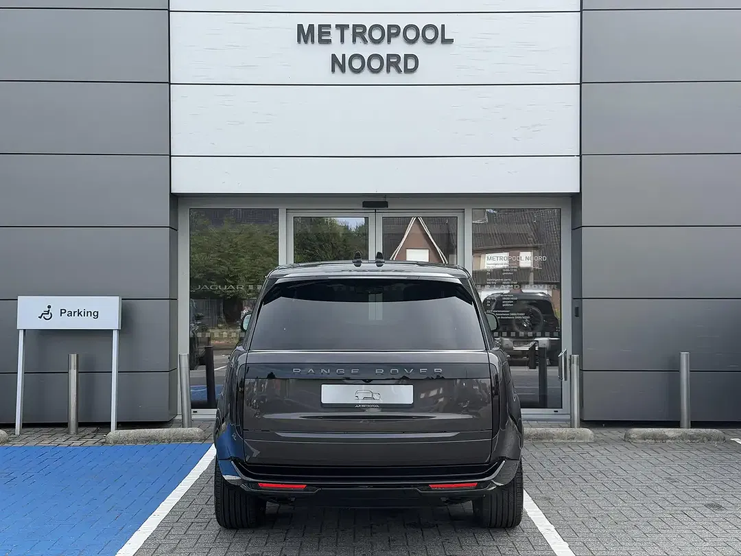 Land Rover Range Rover P550e Autobiography - Thumbnail 4