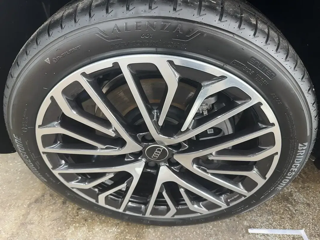 Audi Q5 quattro Edition One - Thumbnail 11