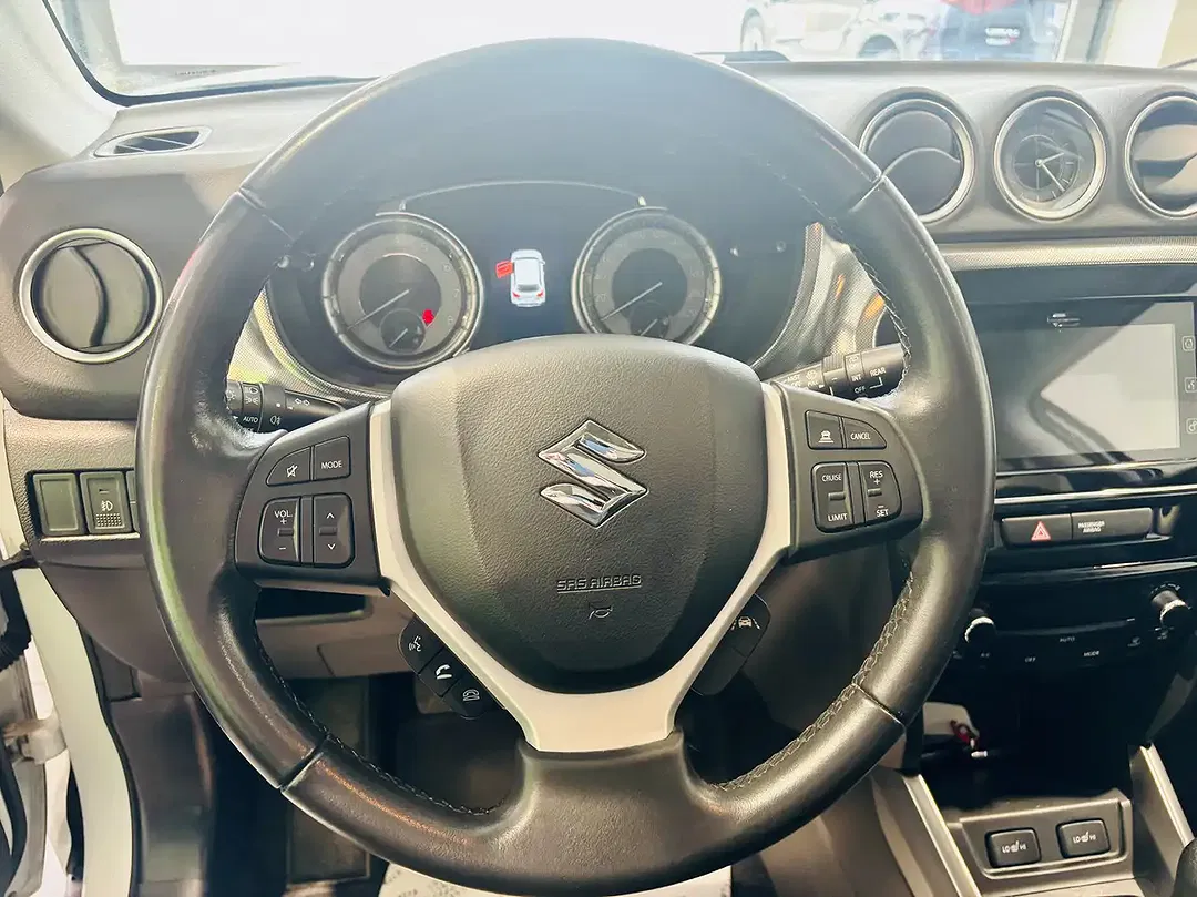 Suzuki Vitara Hybrid 1.4 Turbo GLX - Thumbnail 10