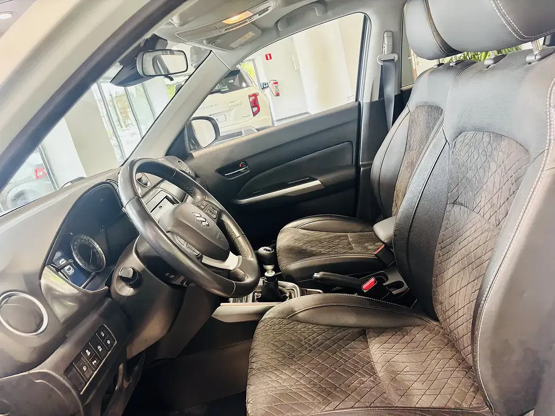 Suzuki Vitara Hybrid 1.4 Turbo GLX - Thumbnail 13