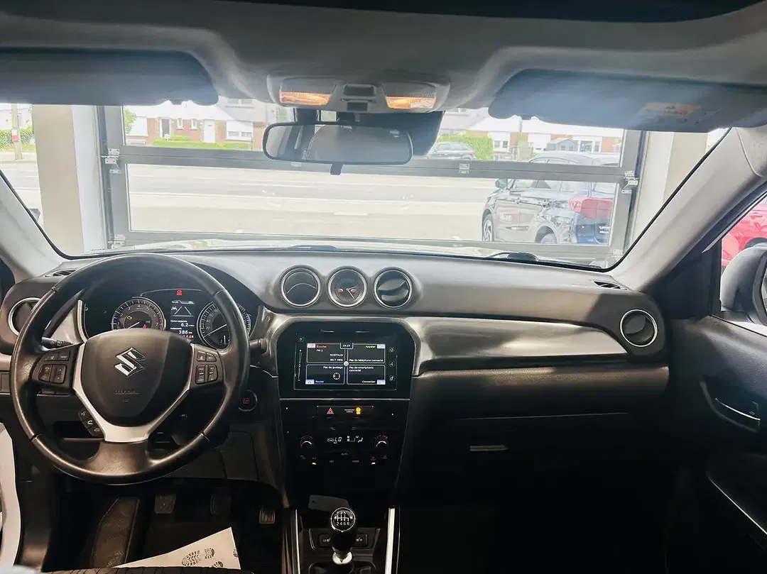 Suzuki Vitara Hybrid 1.4 Turbo GLX - foto 15