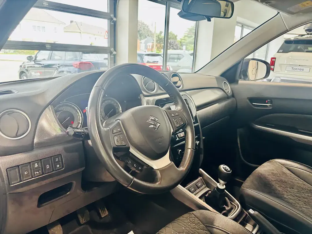 Suzuki Vitara Hybrid 1.4 Turbo GLX - Thumbnail 9