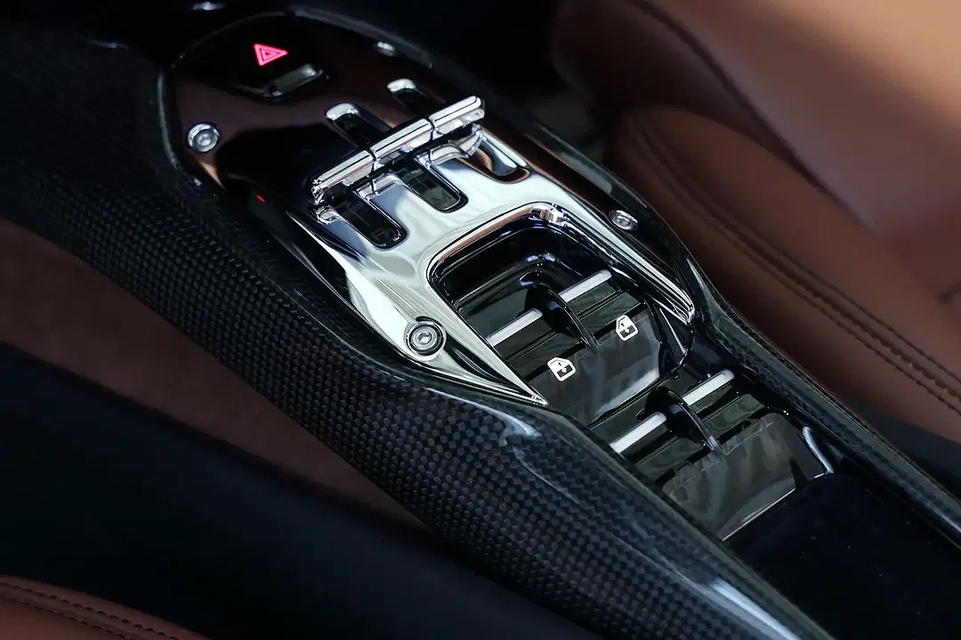 Ferrari 296 GTS - Thumbnail 11