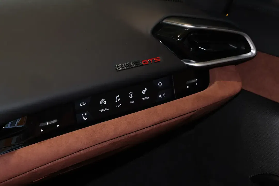 Ferrari 296 GTS - Thumbnail 14
