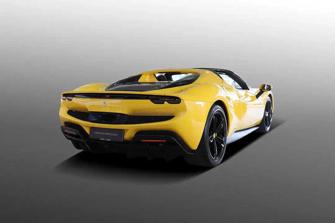 Ferrari 296 GTS - Thumbnail 3