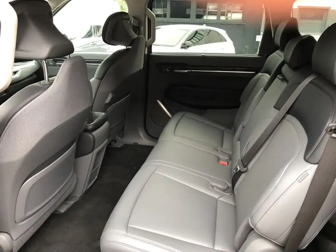 Kia EV9 - Thumbnail 9