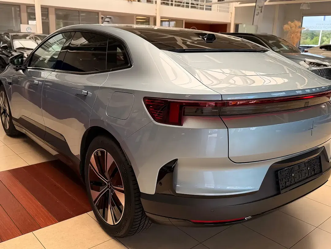 Polestar 4 100 kWh Long Range Single Motor - Thumbnail 4