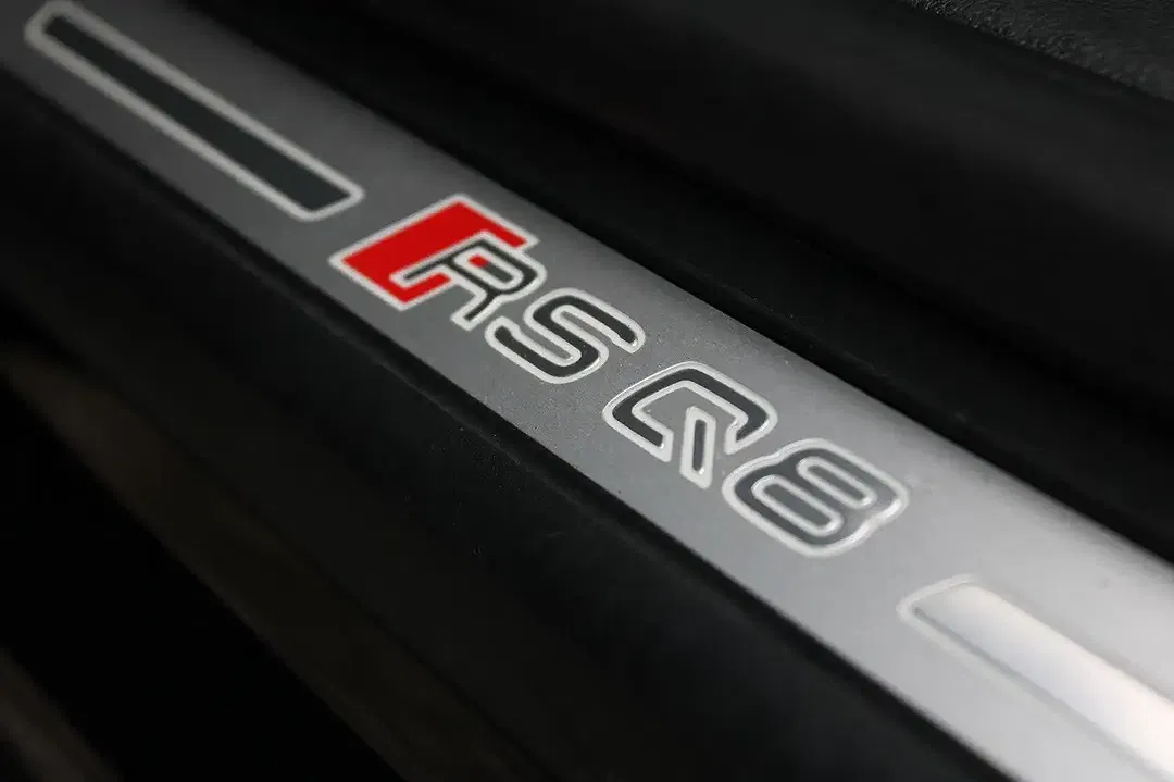 Audi RS Q8 4.0 TFSI quattro - Thumbnail 18