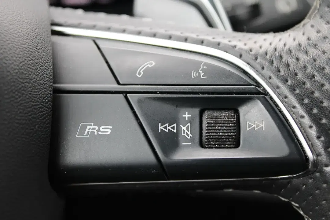 Audi RS Q8 4.0 TFSI quattro - Thumbnail 21