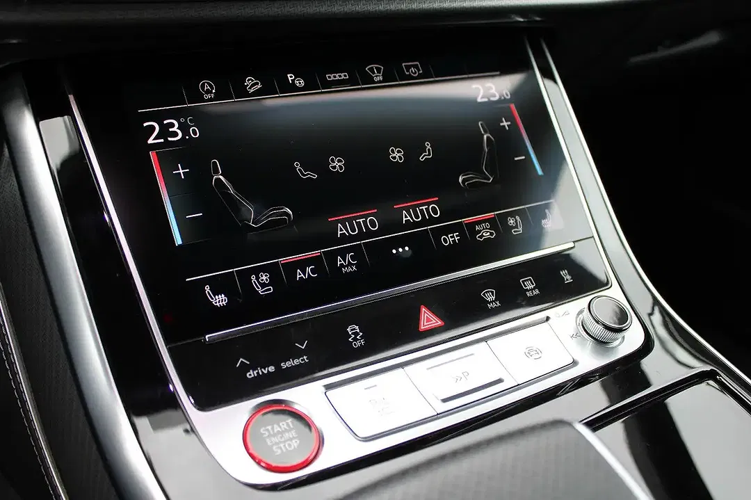 Audi RS Q8 4.0 TFSI quattro - Thumbnail 29