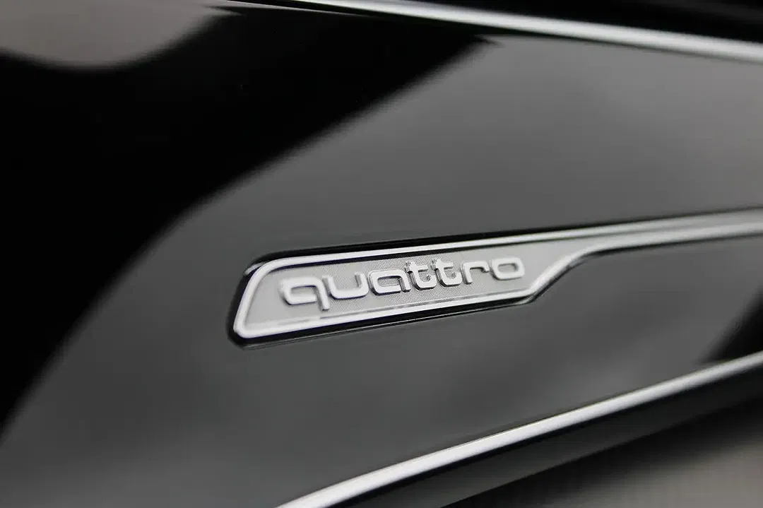 Audi RS Q8 4.0 TFSI quattro - Thumbnail 32