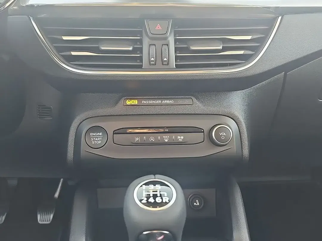Ford Focus 1.0 Hybrid Titanium - Thumbnail 14