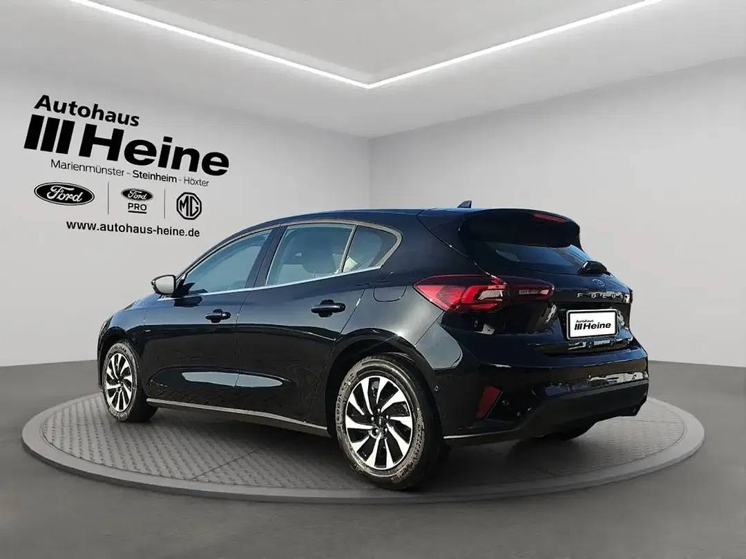 Ford Focus 1.0 Hybrid Titanium - Thumbnail 3
