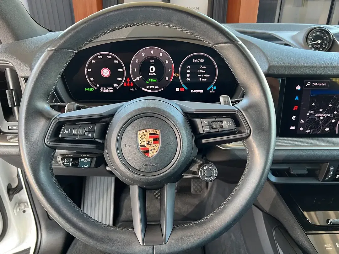 Porsche Cayenne - Thumbnail 8