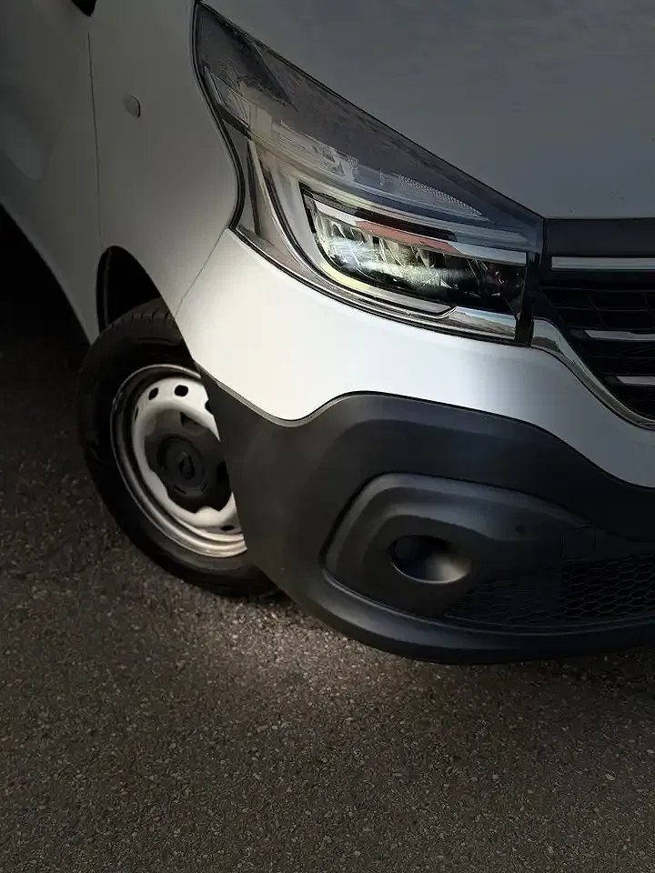 Renault Trafic - Thumbnail 6