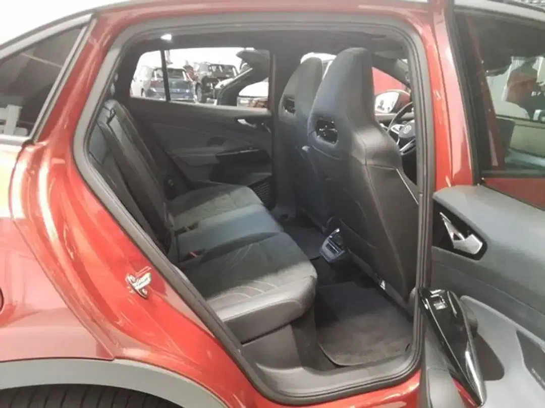 Volkswagen ID.5 Pro - Thumbnail 7