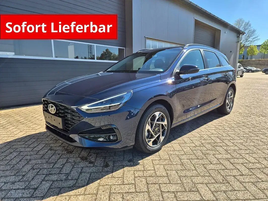 Hyundai i30 1.6 T-GDI AUT cw Trend - Thumbnail 1